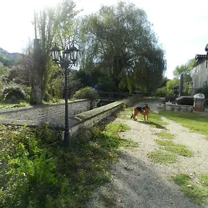 Des Sapins Roses Montaigu-de-Quercy